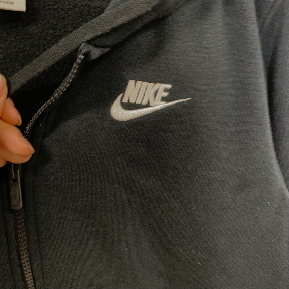 나이키 퓨추라 자수로고 블랙 후드집업 상품이미지4