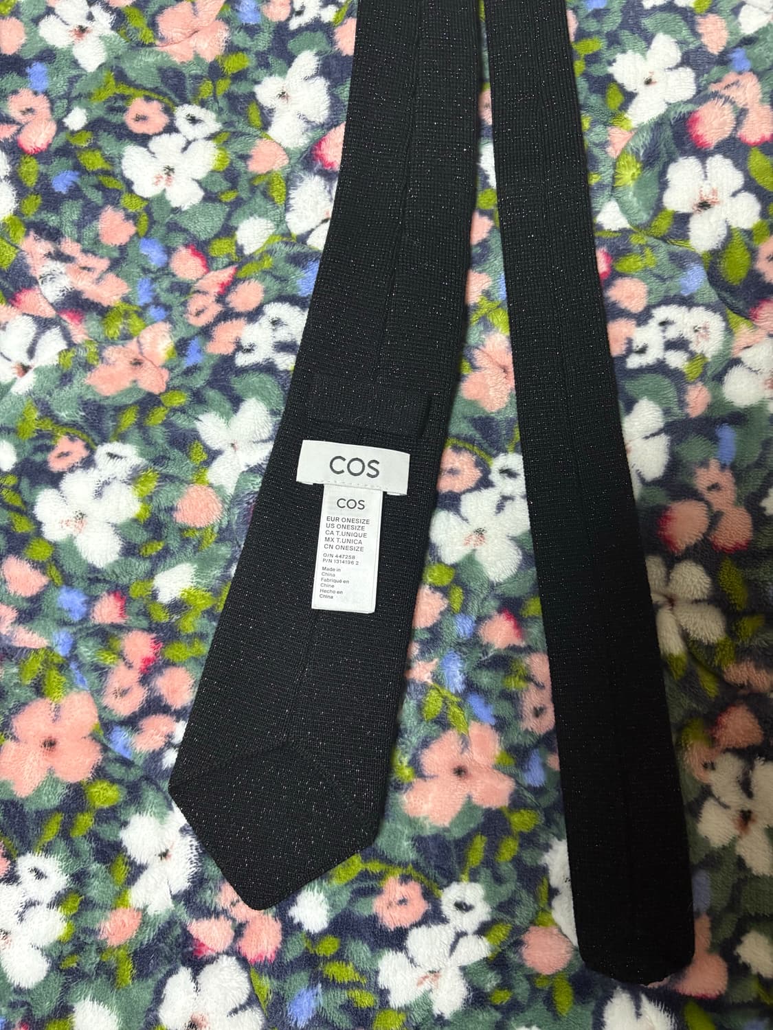 COS 스파클리 니티드 메리노 울 타이 상품이미지3