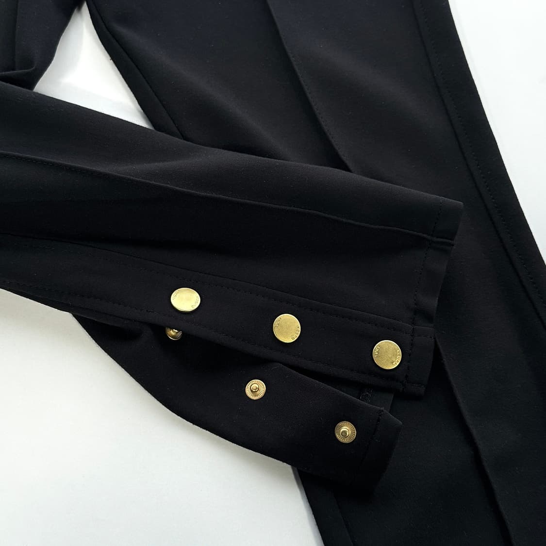 토리버치 금장 버튼 레깅스 팬츠 상품이미지6