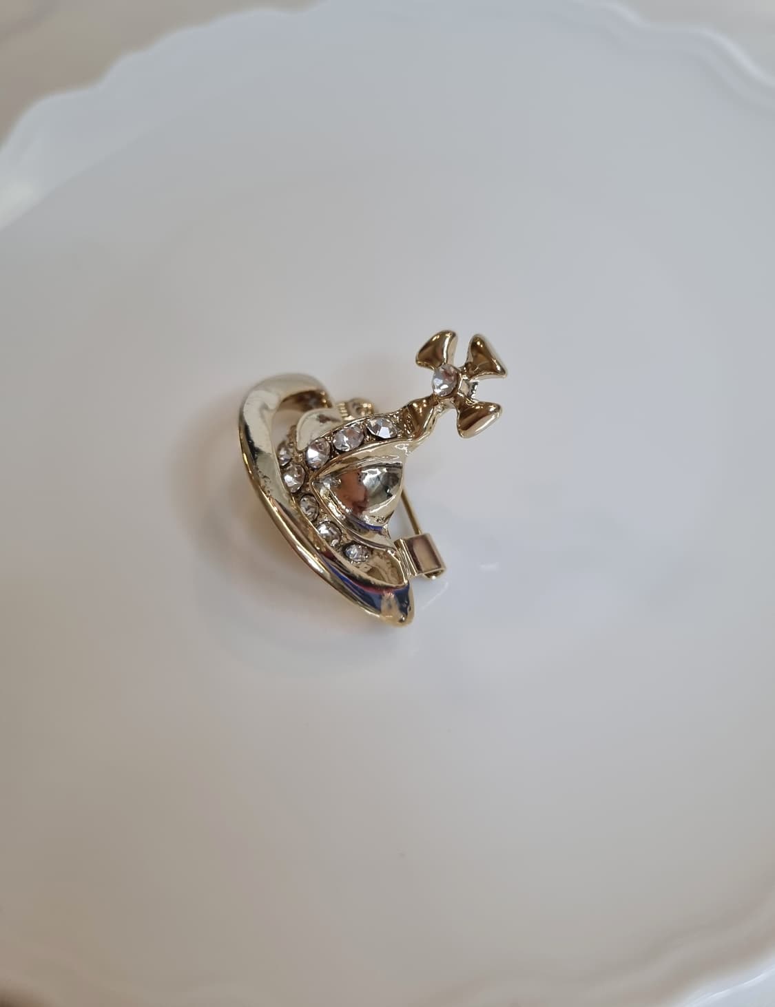 비비안웨스트우드 업사이클링 orb금장 브로치 상품이미지2