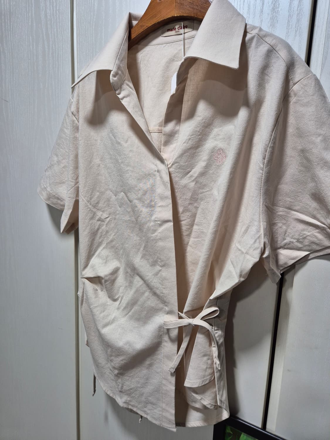 (세일)(새상품)마리끌레르 랩 블라우스 베이지 반팔 상품이미지5