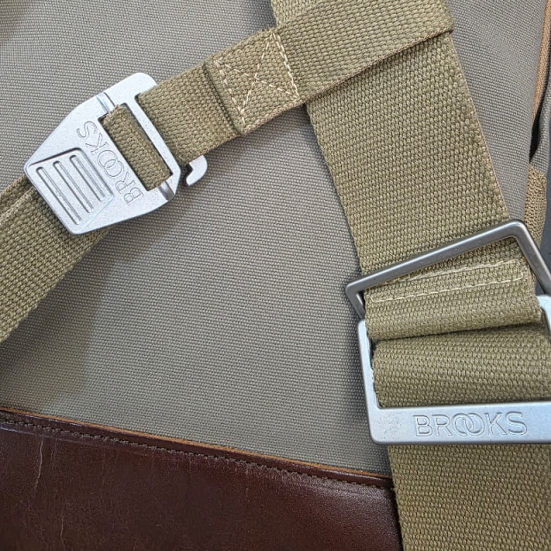 [BROOKS ENGLAND] Dalston Knapsack (Dove) 상품이미지4