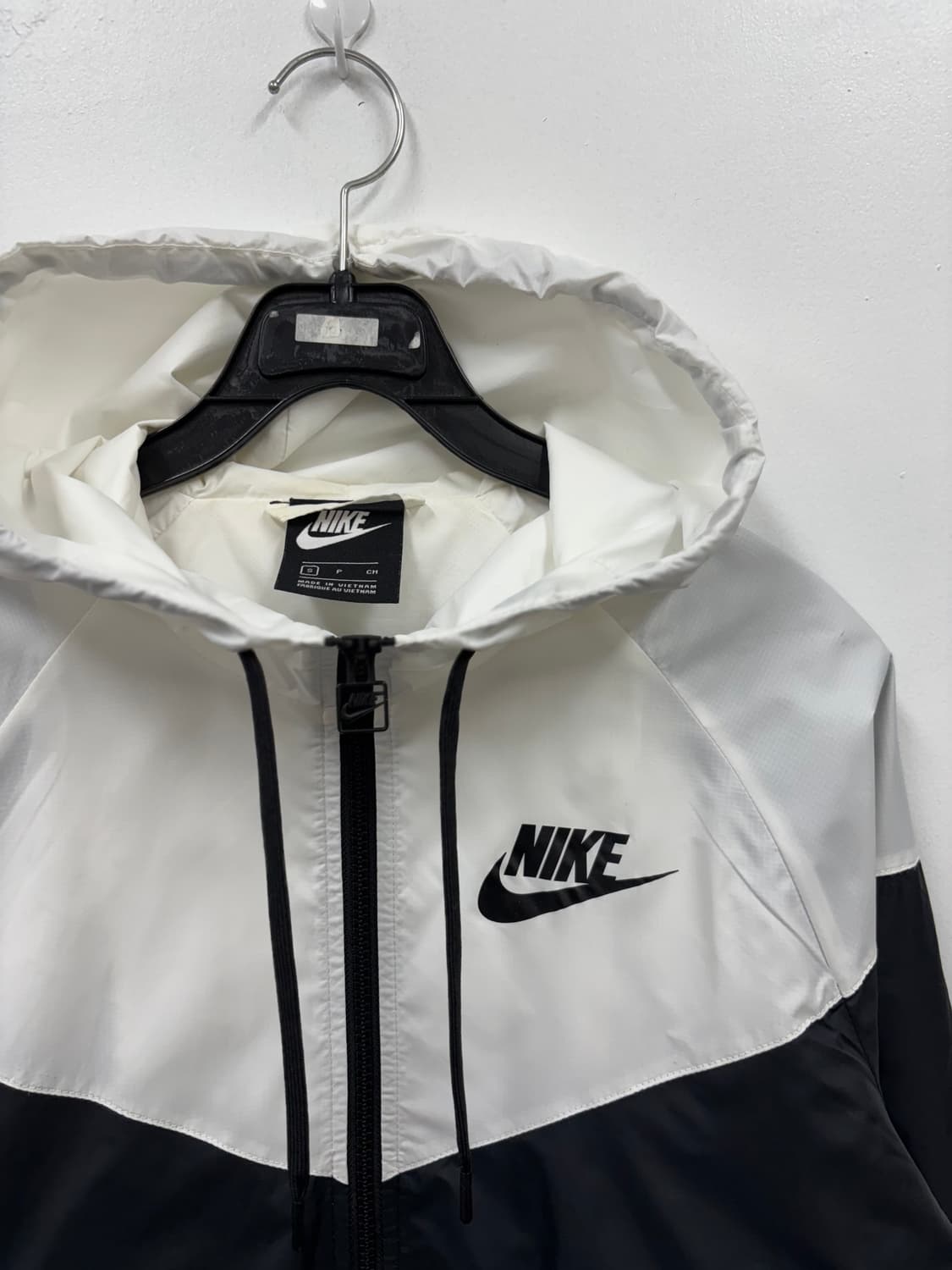 나이키 우먼 윈드러너 바람막이 상품이미지3