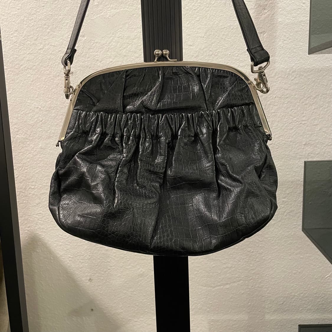 리미퓨 레더 파우치 핸드백 상품이미지2