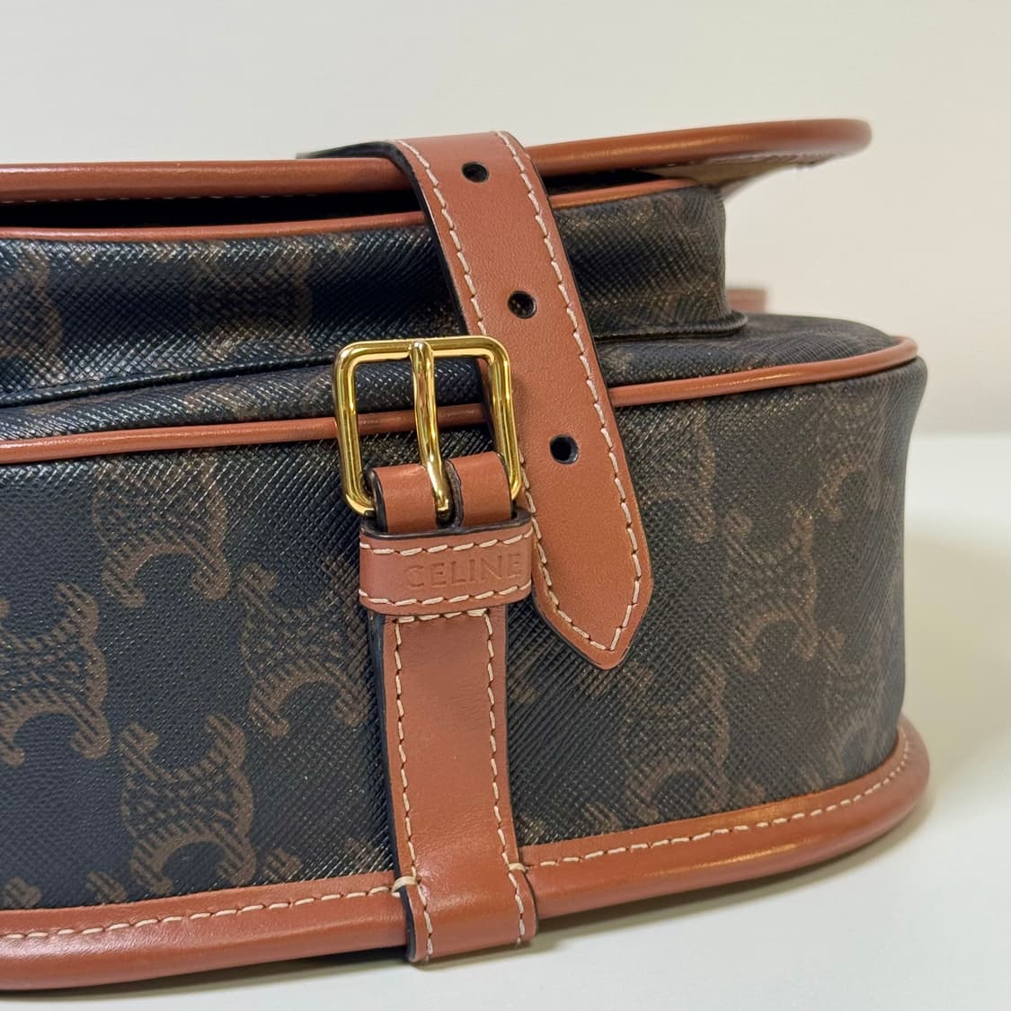 [정품]셀린느 트리옹프 폴코백 미디움 탄/숄더백 상품이미지4