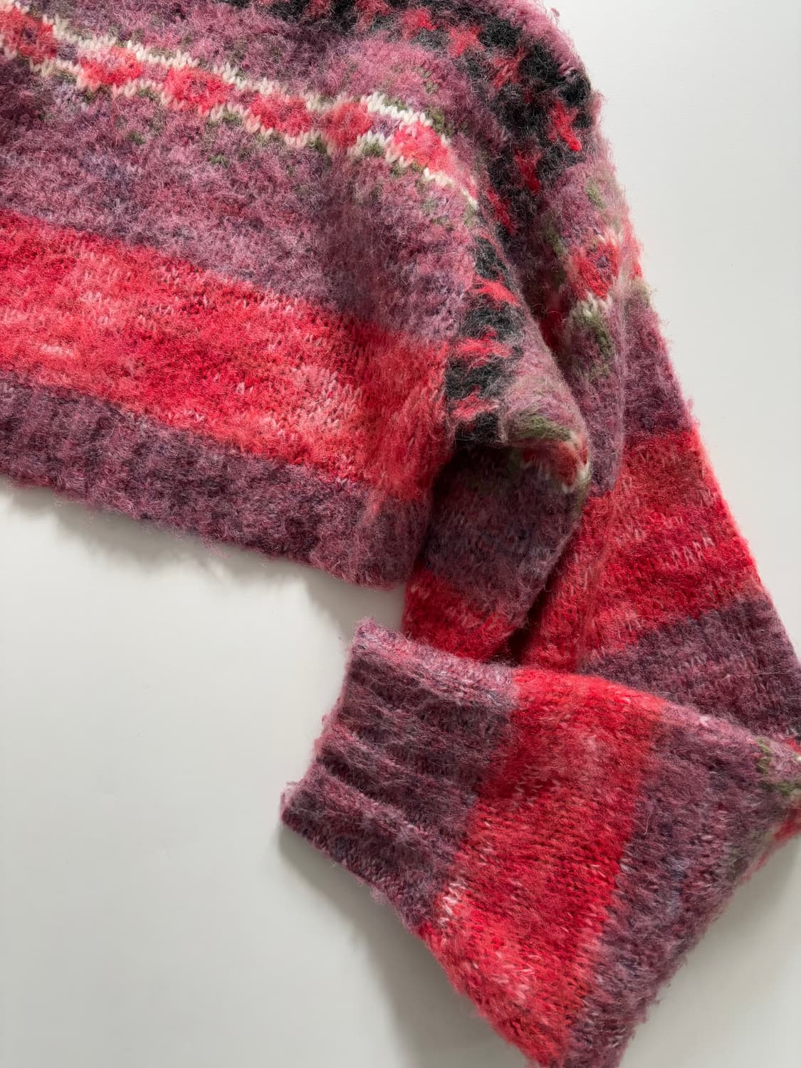 Perverze 퍼버즈 크롭 니트  상품이미지8