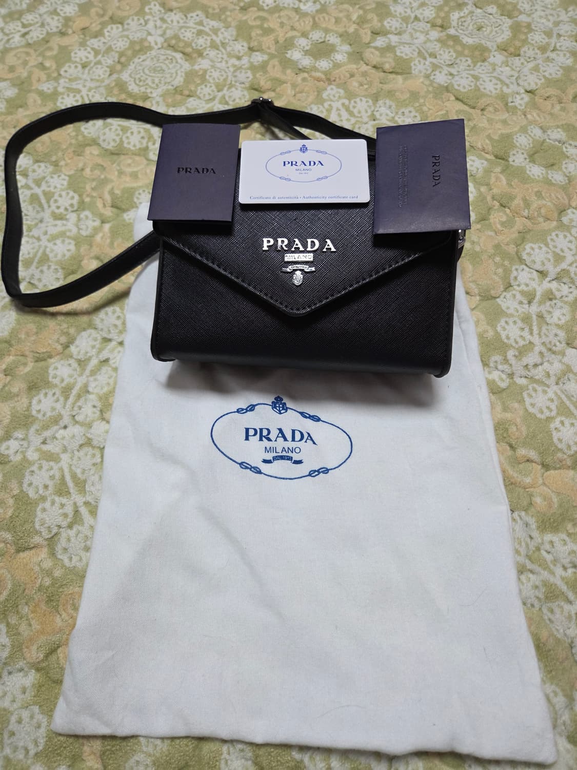 프라다 사피아노 블랙 크로스백 상품이미지5