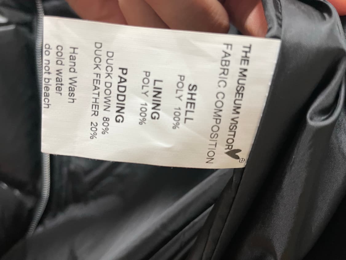 더뮤지엄비지터 커브드 지퍼 푸퍼다운 베스트 상품이미지8