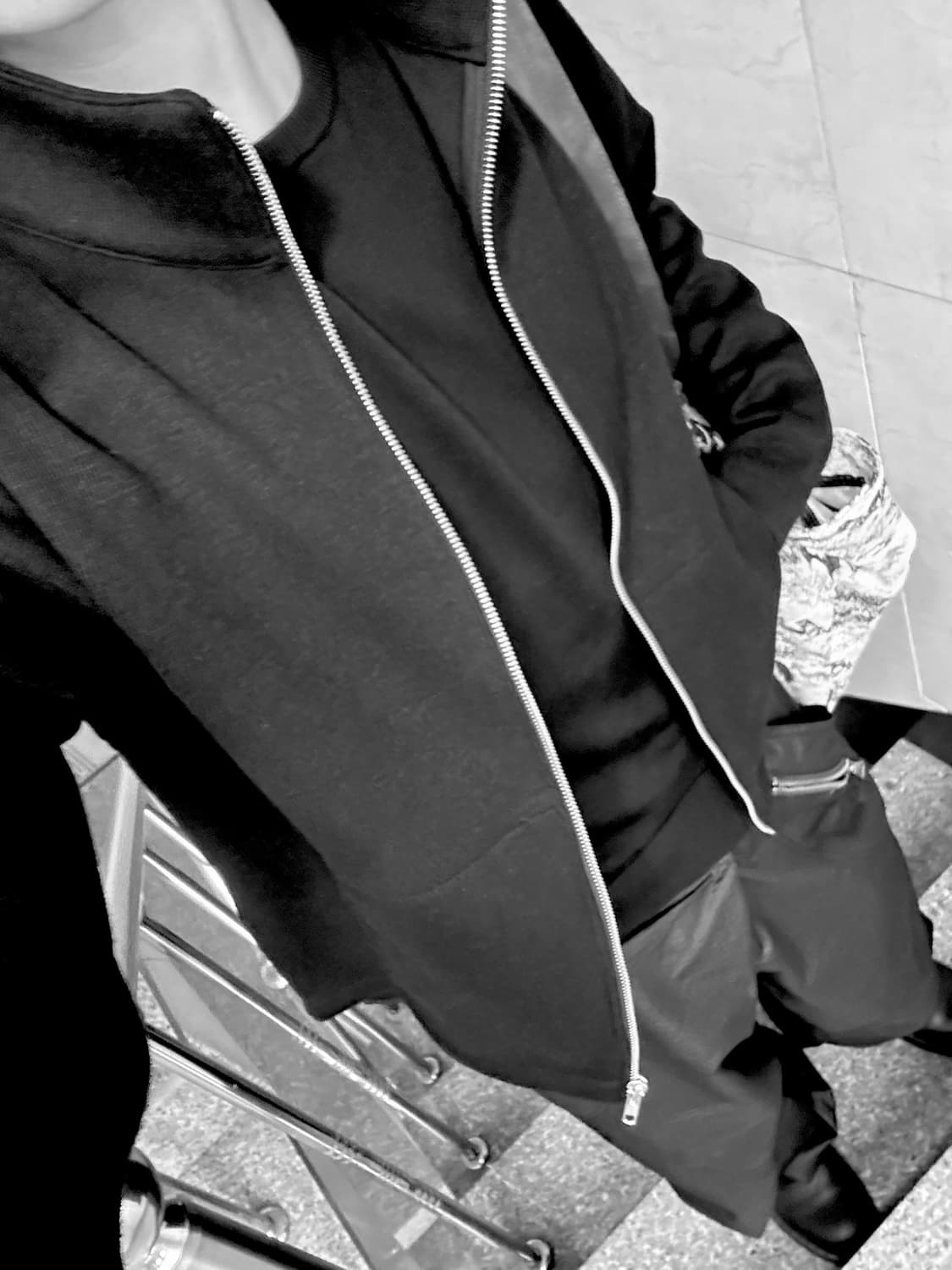 모노프리베 하이넥 집업 블랙 2 상품이미지3