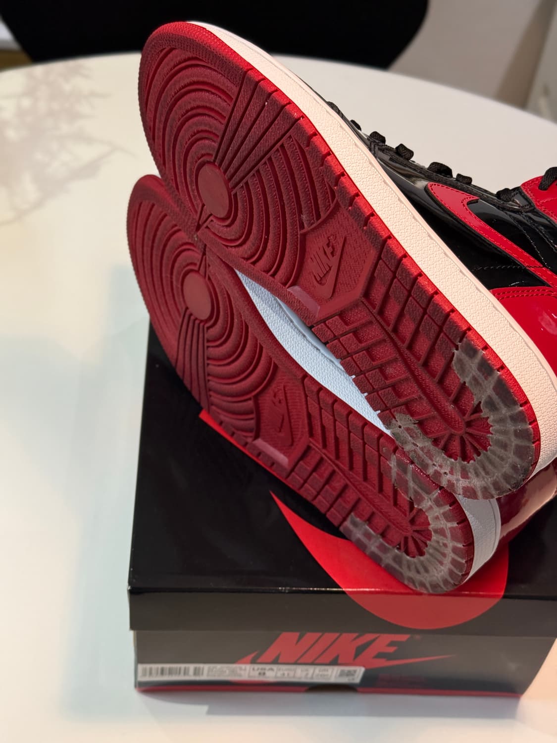 [260] 조던 1 레트로 하이 OG 페이턴트 브레드  상품이미지3