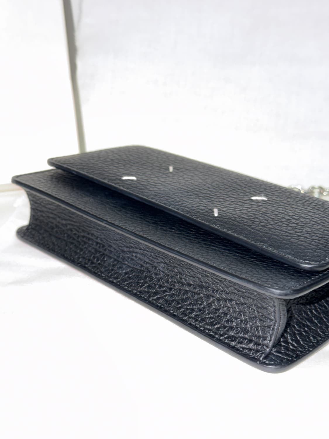 메종 마르지엘라 미디움 4 스티치 체인 지갑 블랙 상품이미지2