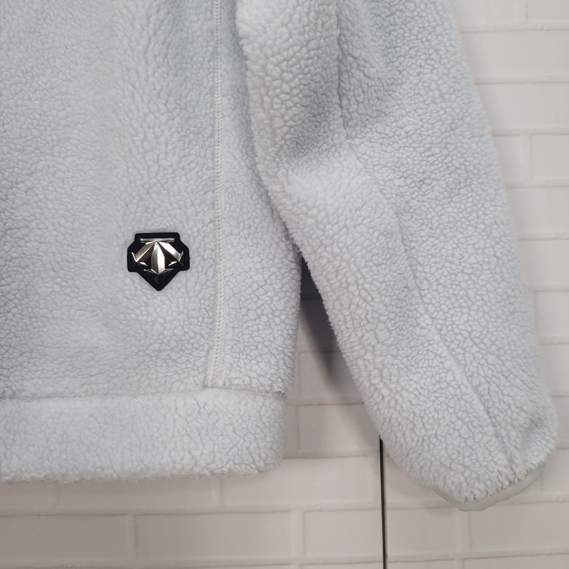 데상트 X 마세라티 셰르파 플리스 후드 집업 M 사이즈 상품이미지6