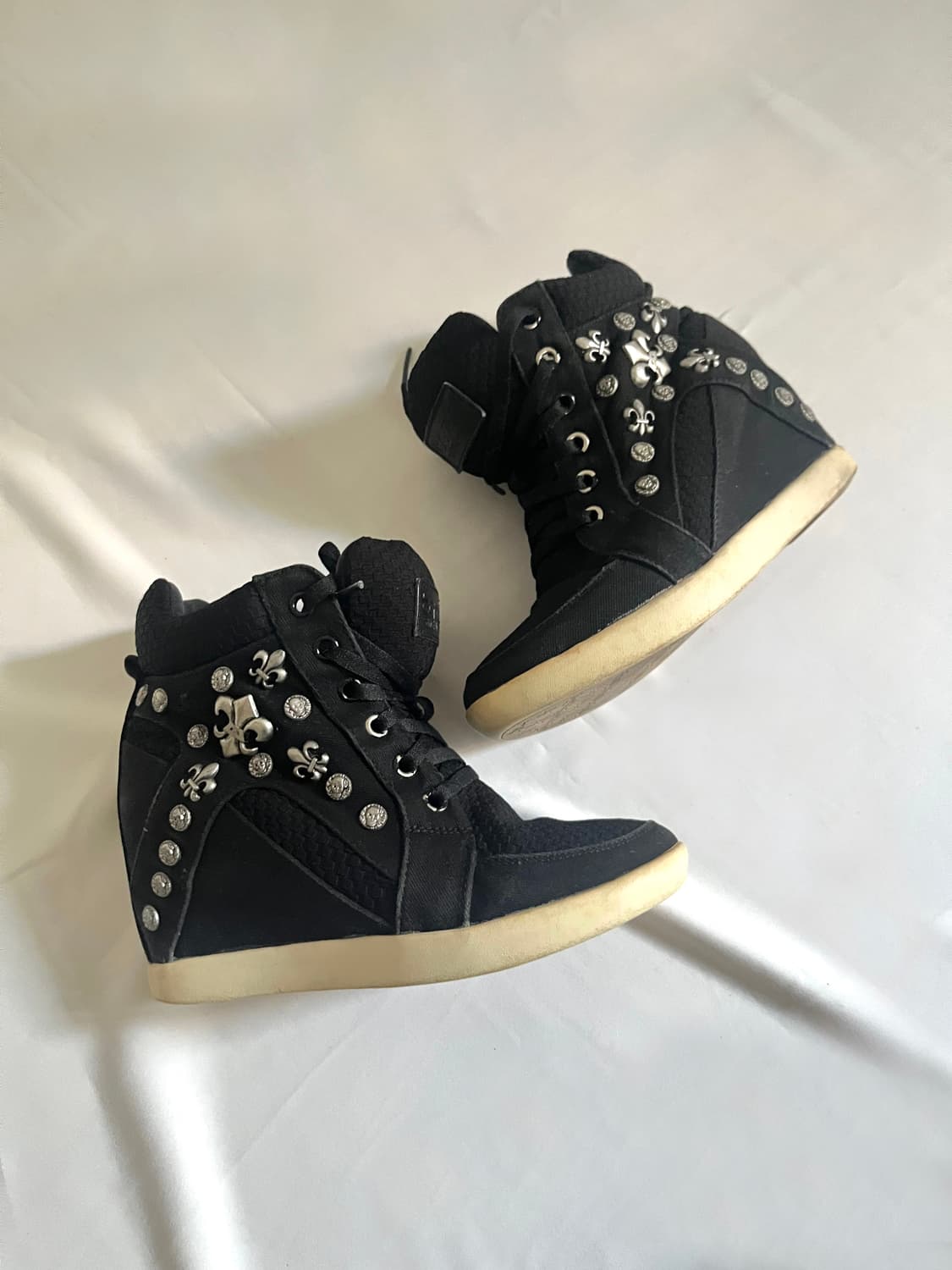 Gothic ⚜️ Stud Wedge High Top 상품이미지1