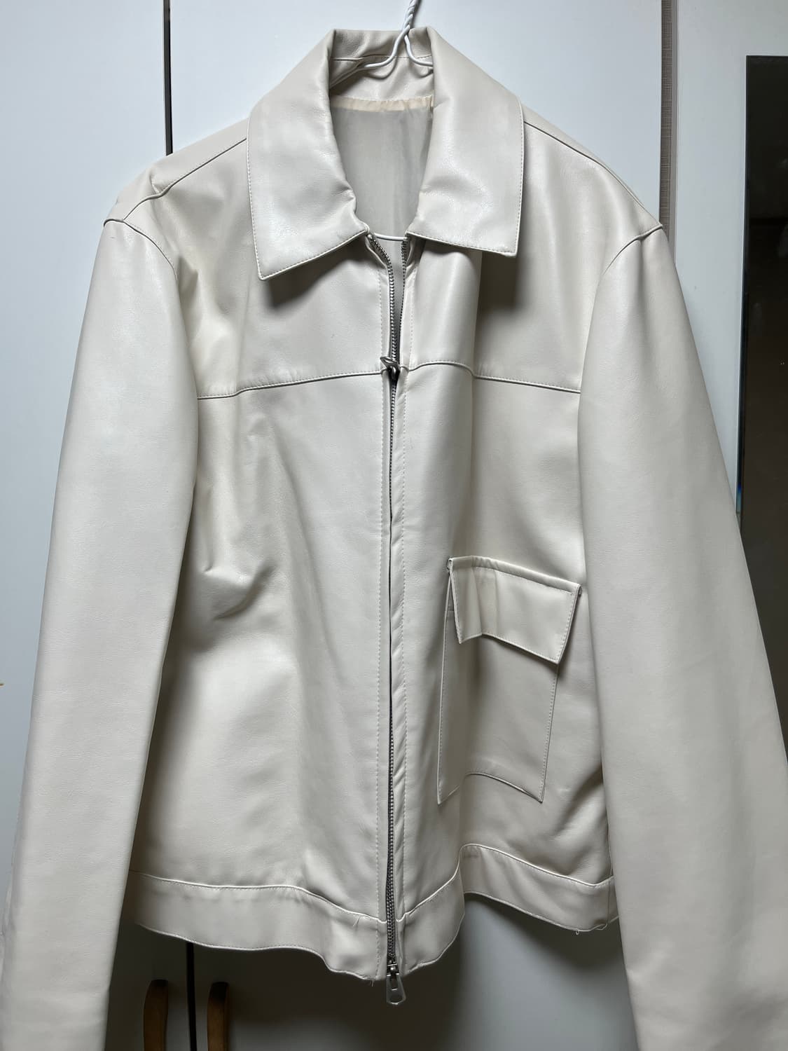 화이트 가죽 자켓 상품이미지1