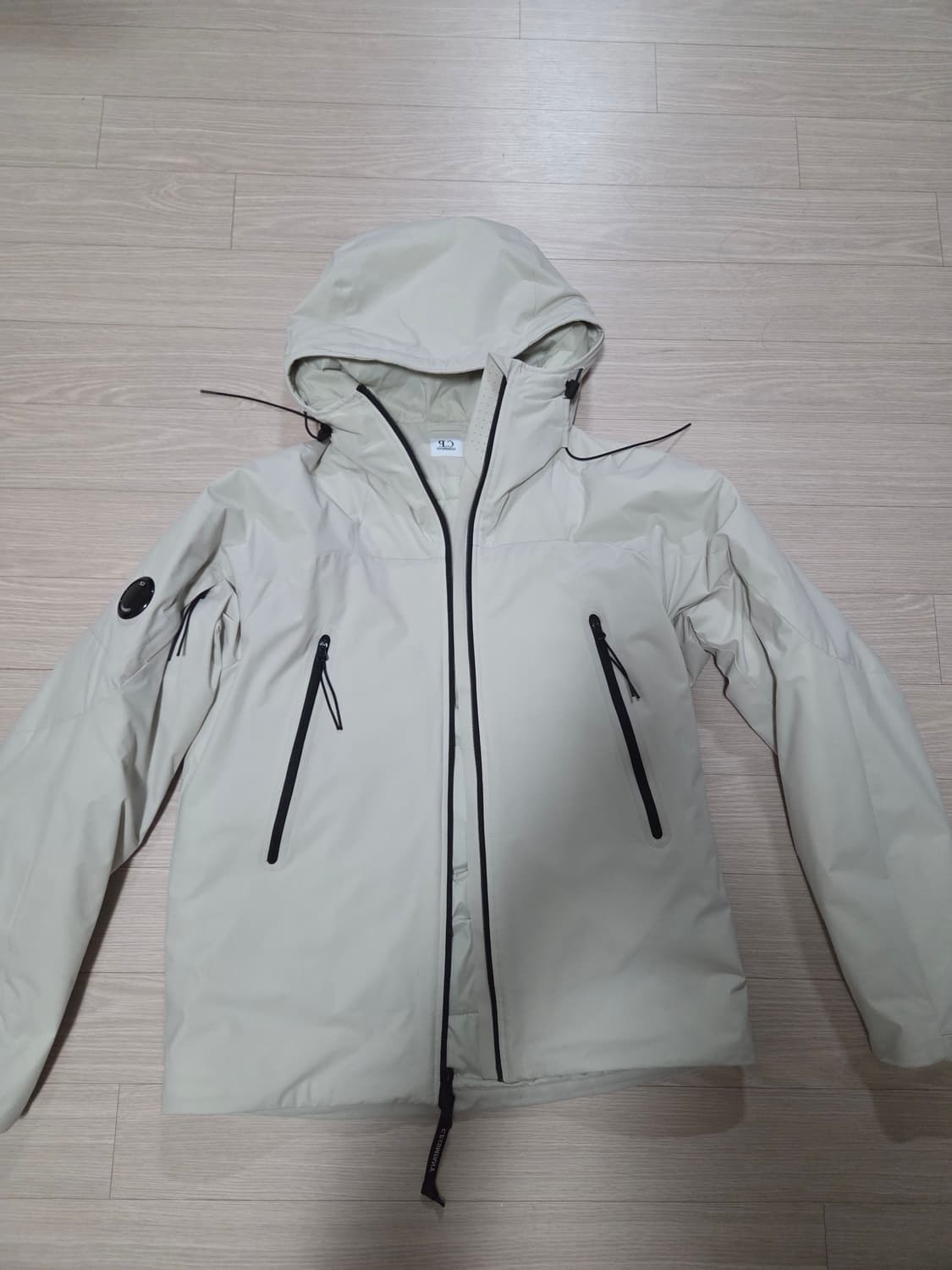 CP컴퍼니  프리마로프트 후드자켓 (48) 상품이미지3