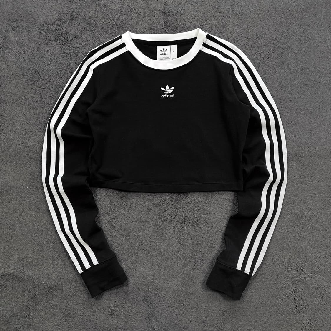 아디다스 긴팔 크롭티 상품이미지1