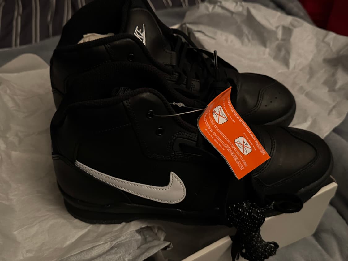 나이키 x 스투시 에어 발토로 블랙 앤 화이트  상품이미지1