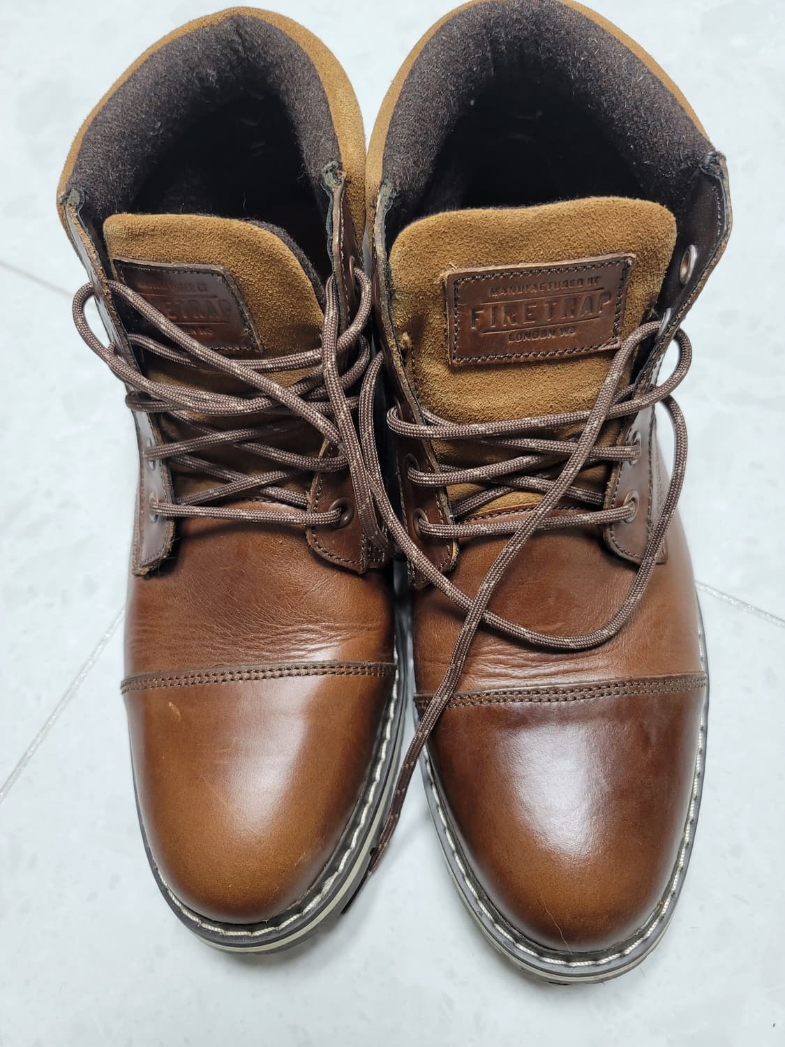 파이어트랩 오빈 워커 265사이즈 상태극상

남성 265

천연가죽에 마 상품이미지1