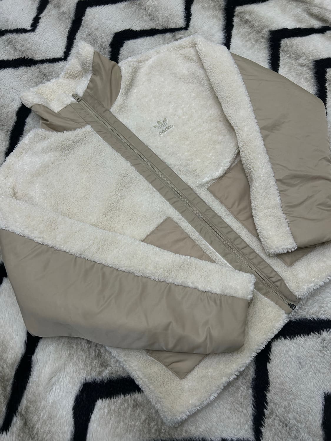 [XS]아디다스 쉐르파 바이커 자켓 상품이미지3