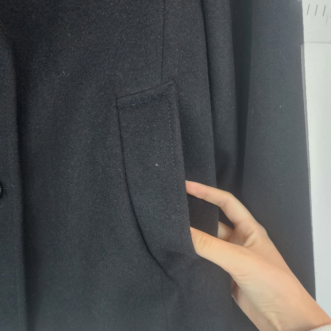 에델리아 블랙 더블 버튼 모직 코트 상품이미지3