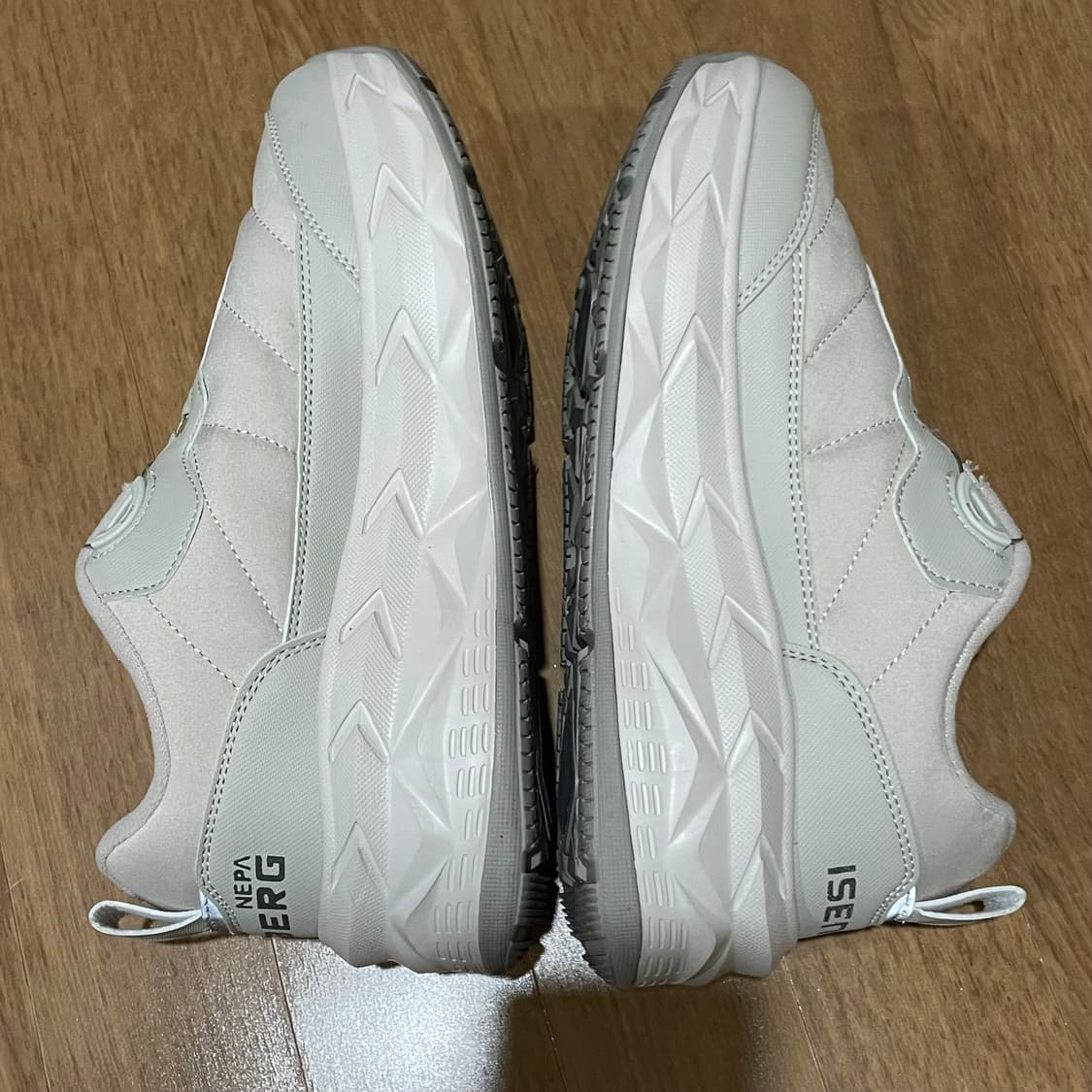 네파 이젠벅 다이얼 패딩 운동화 250 상품이미지6