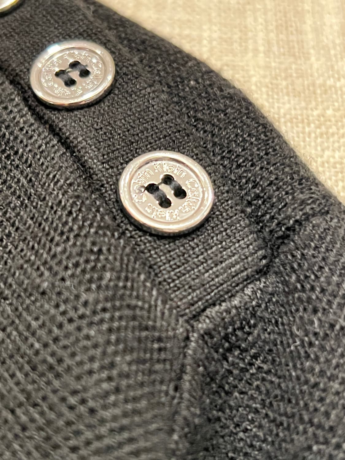 캘빈클라인 하이넥 단추 단가라 니트 S 블랙 상품이미지4