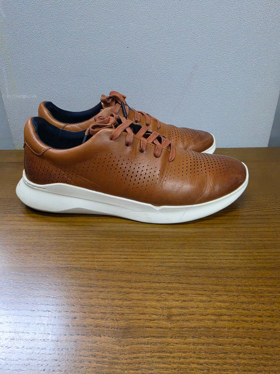 콜한 GRANDSERIES 브라운 가죽 스니커즈 상품이미지1