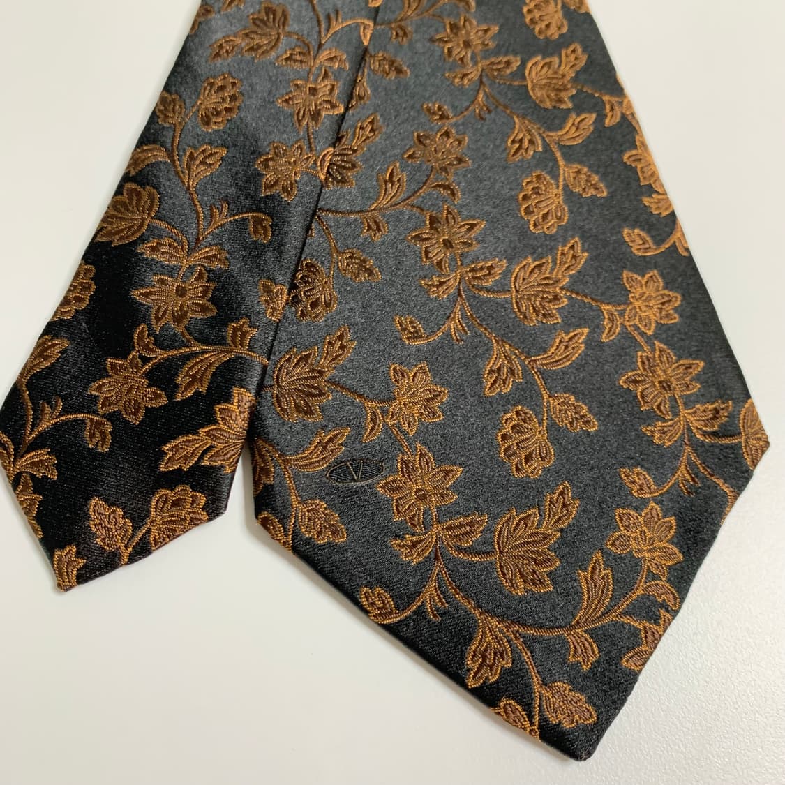 발렌티노(VALENTINO) 신형 블랙 페이즐리 넥타이 명품 A+등급 상품이미지4
