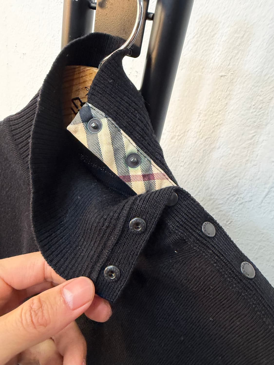 매장판정품) 버버리 여성 블랙 하이넥 니트 M 상품이미지5