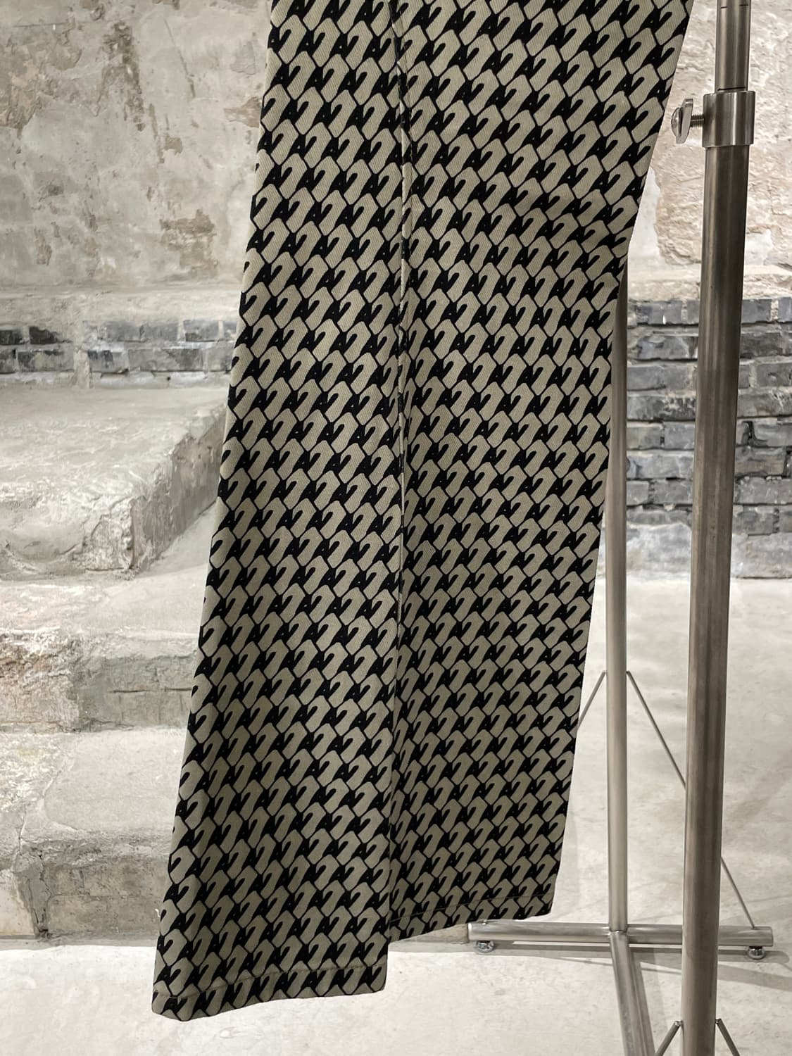 아바바브 av 시그니쳐 플레어 맘 팬츠 상품이미지4