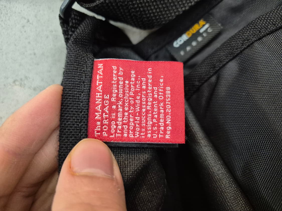 디스이즈네버댓 맨하탄포티지 블랙 크로스백 상품이미지10