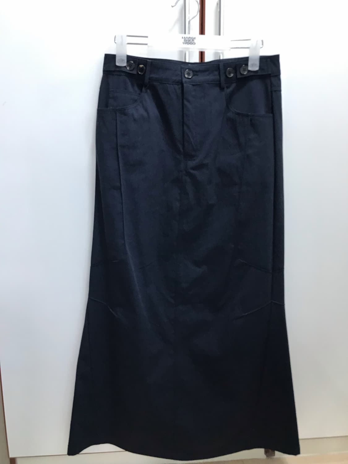 마지셔우드 [F] PINTUCK MAXI SKIRT_navy 상품이미지3