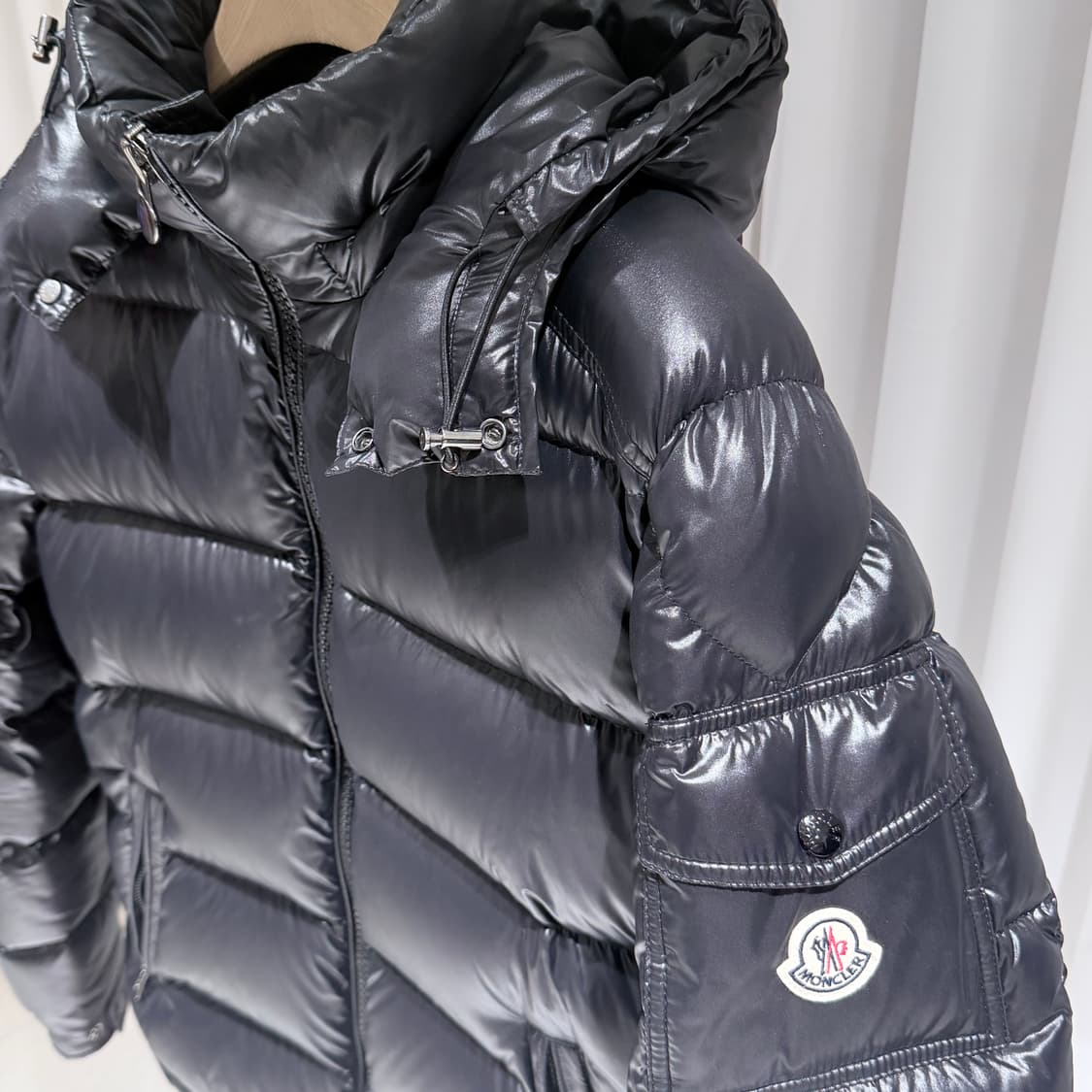 (S/4) / 몽클레어 마야 귀보토 블랙 다운 패딩 상품이미지3