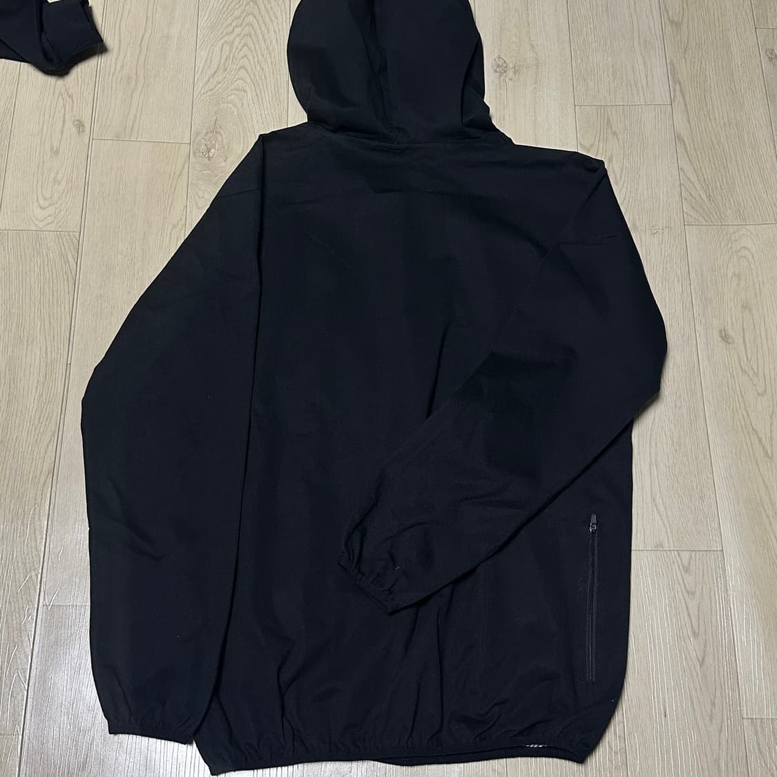 아디다스 블랙 후드 반집업 바람막이 상품이미지2