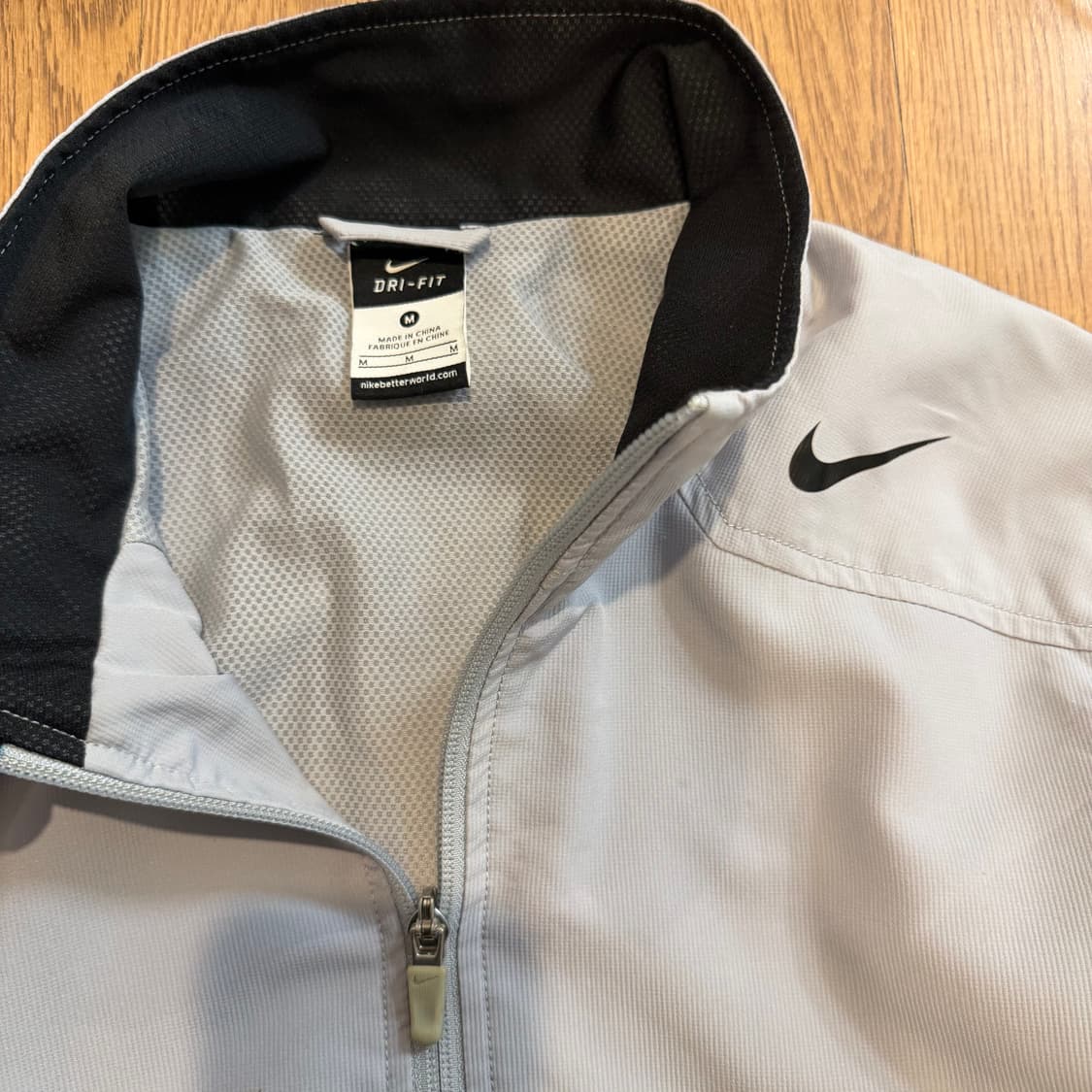 Nike 그레이 드라이핏 기능성 바람막이 자켓 상품이미지2