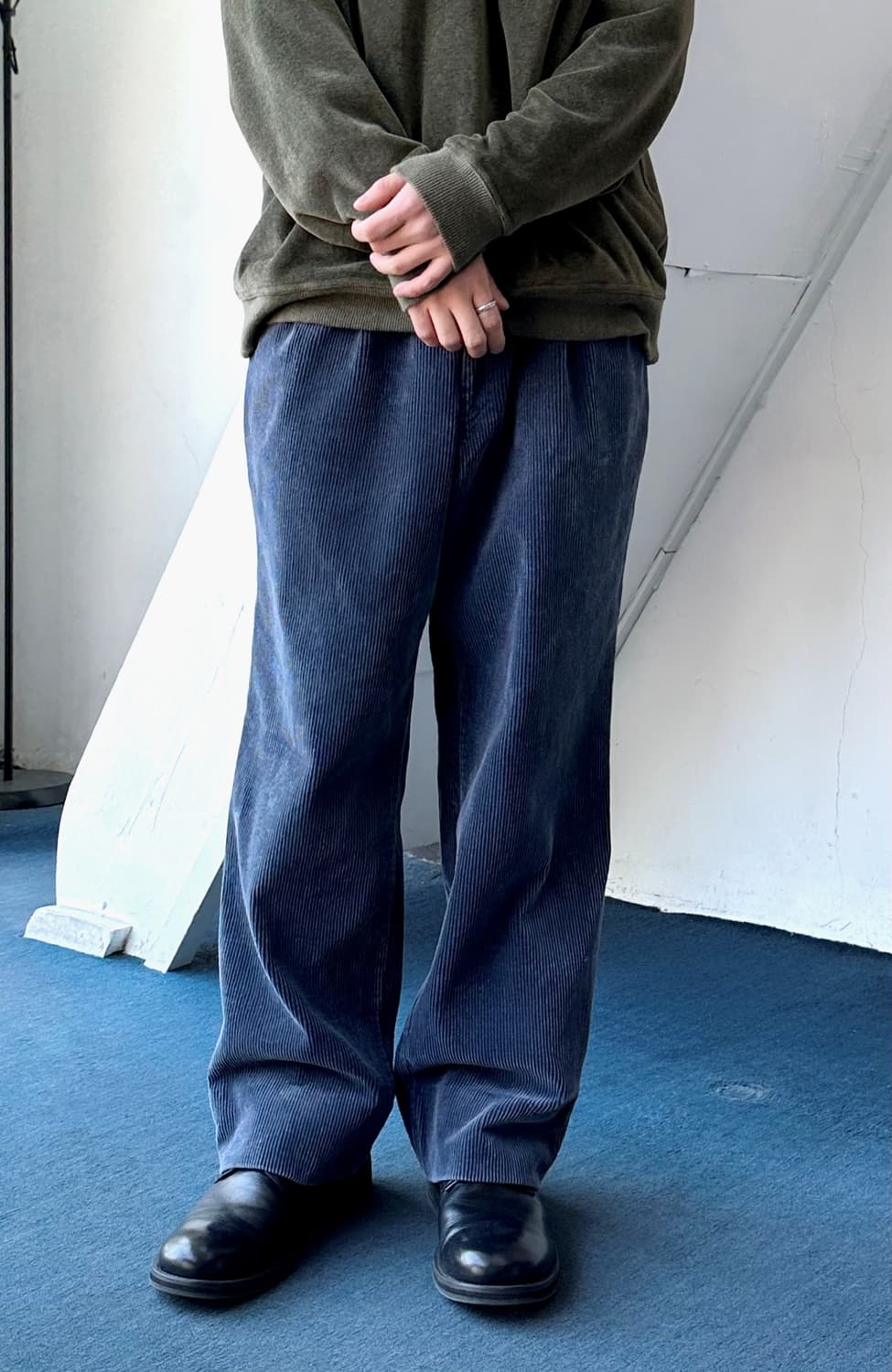 Heavy cord design 2 tuck wide pants 상품이미지8