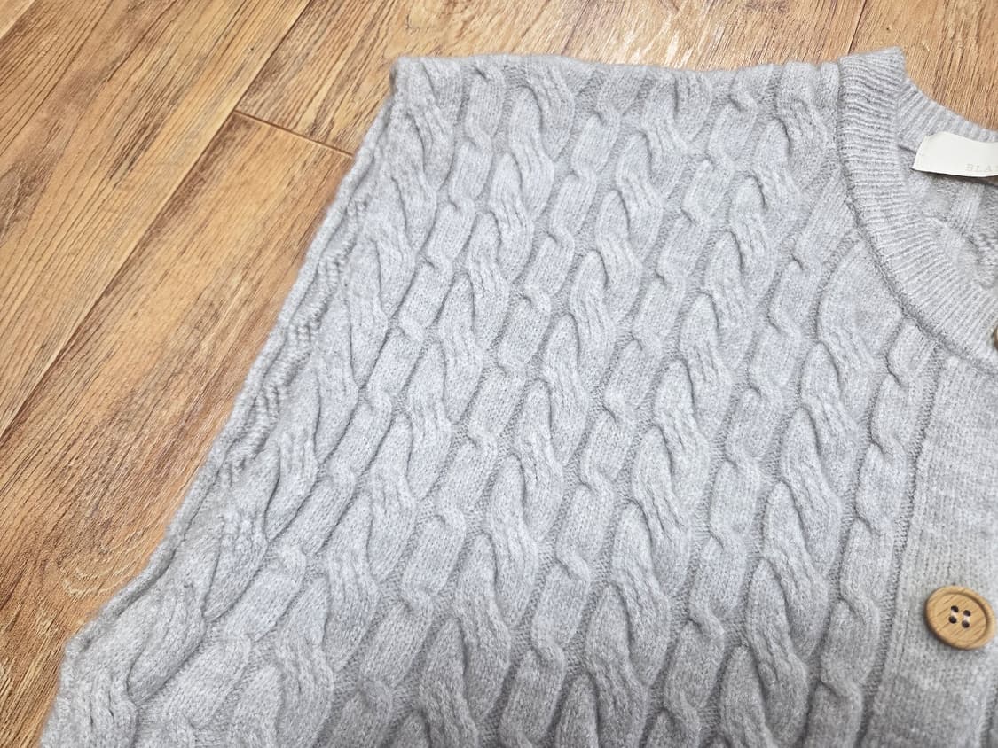 블랑듀(BLANC DEW) 케이블 베스트가디건 프리사이즈 새상품 상품이미지3