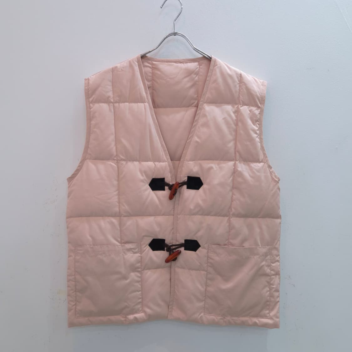 토글버튼 핑크 다운 패딩 베스트 상품이미지1