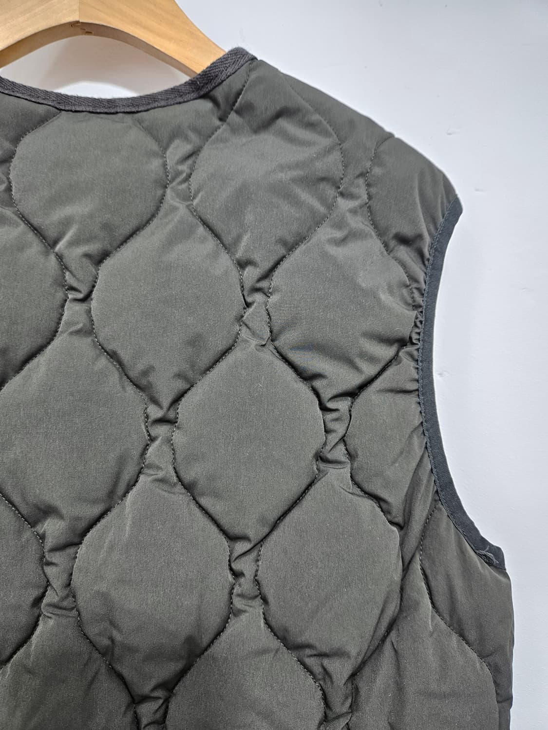 23FW 펠틱스(Feltics) 퀼팅 조끼 베스트 카키 상품이미지10