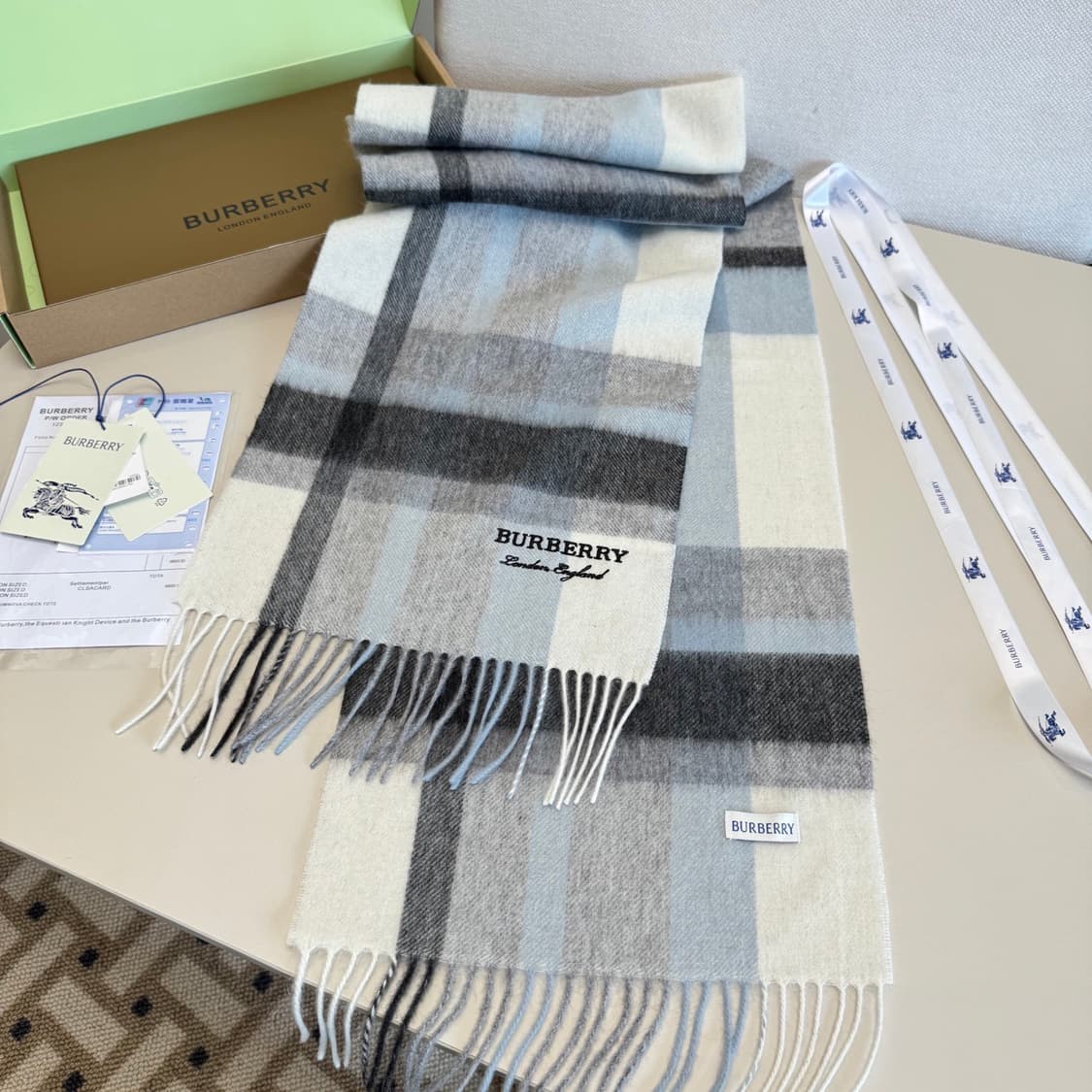 버버리 리버서블 스카프 100% 램스울
 상품이미지4