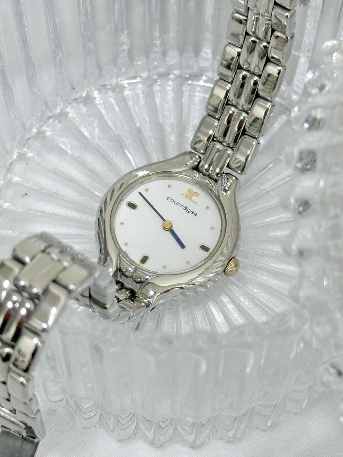 courreges / 꾸레쥬 실버 스테인리스 라운드 쿼츠 시계 상품이미지1