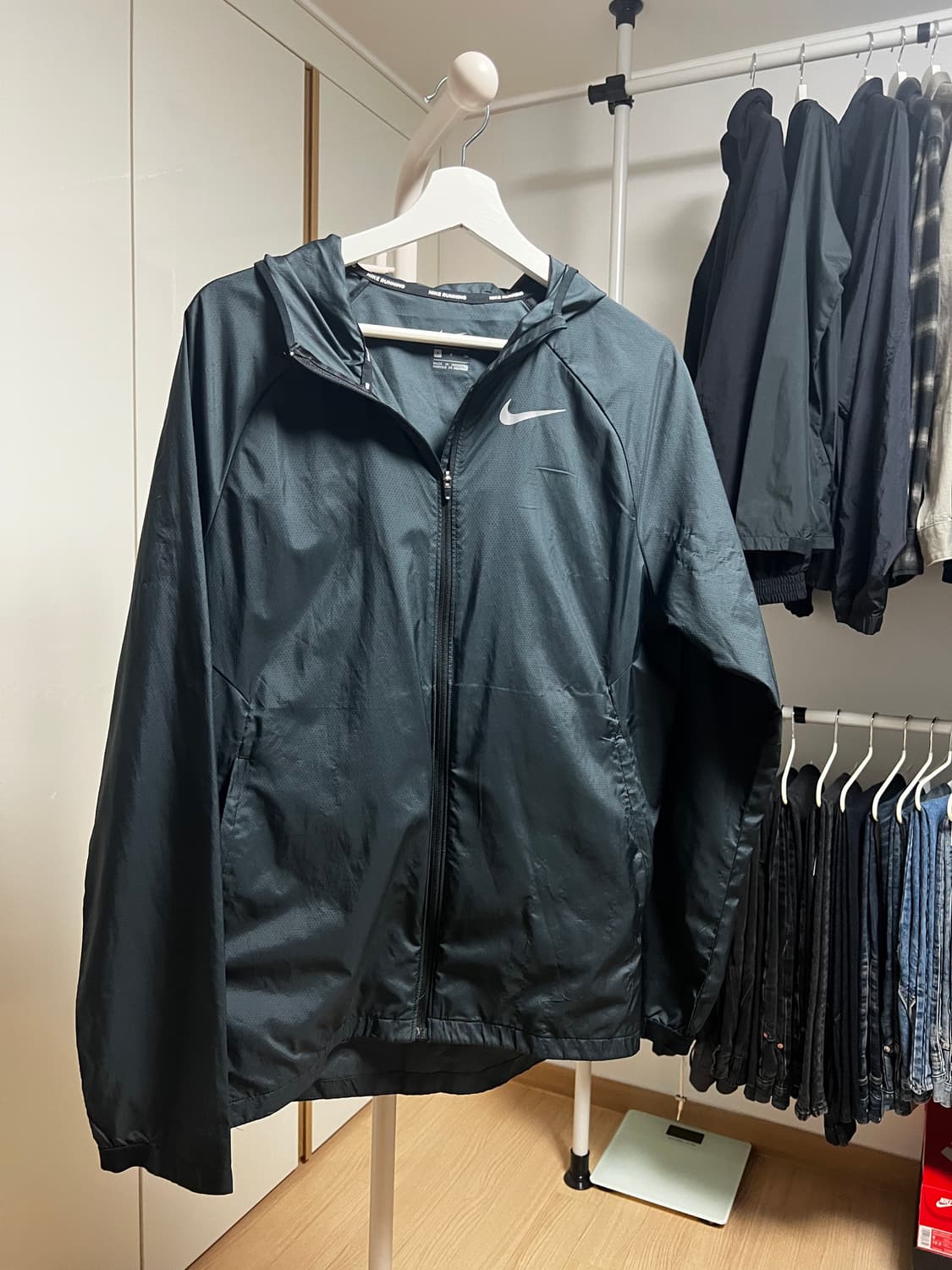 나이키 BV4871-010 드라이핏 러닝 바람막이 상품이미지2