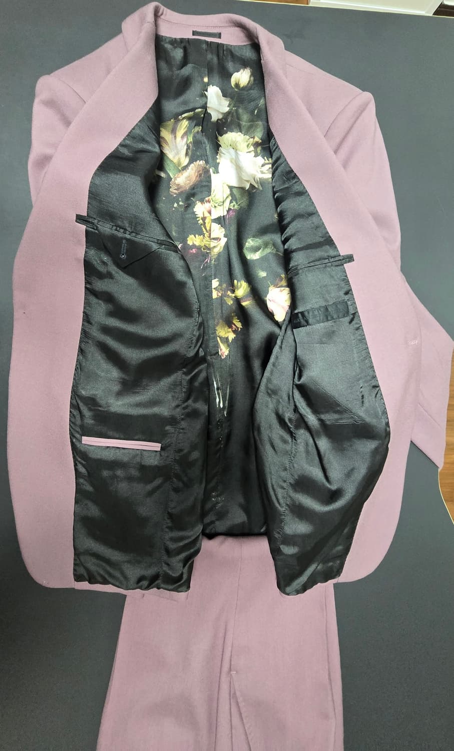 러블리한 Alexander McQueen 수트 상품이미지3