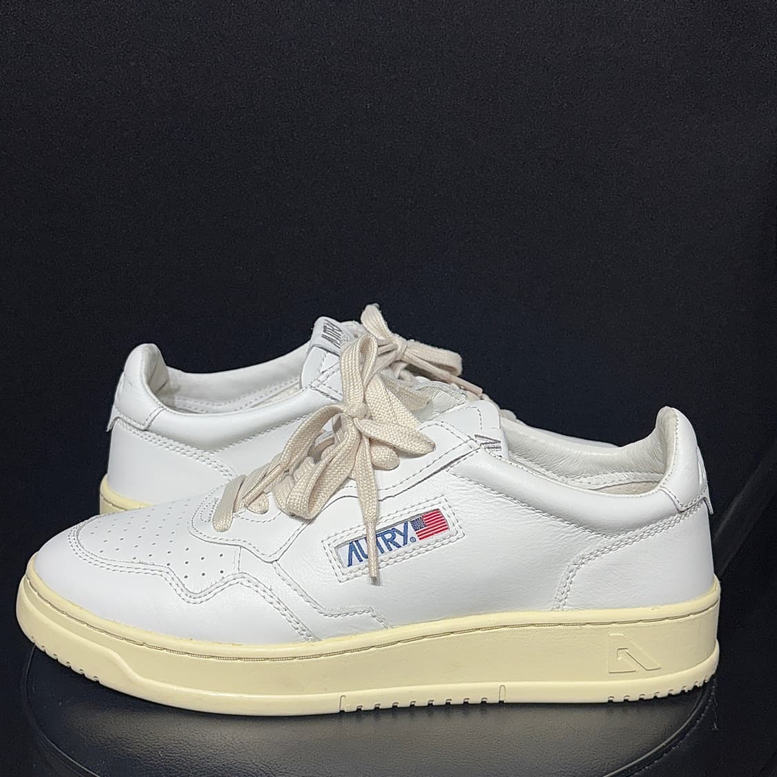 오트리 화이트 스니커즈 상품이미지5