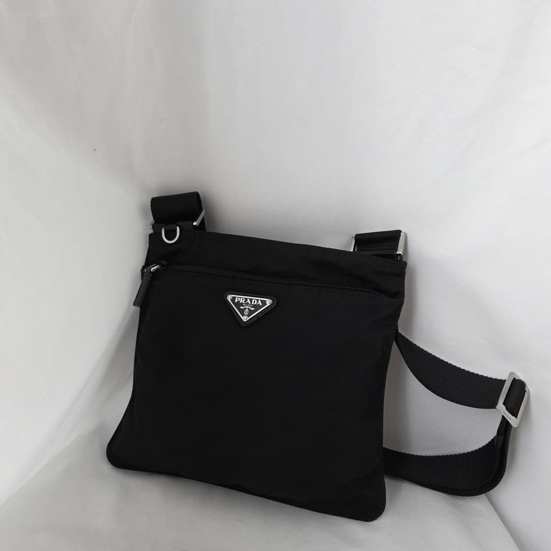 [정품 PRADA] 프라다 포코노 나일론 크로스백 스몰 남녀공용 상품이미지8