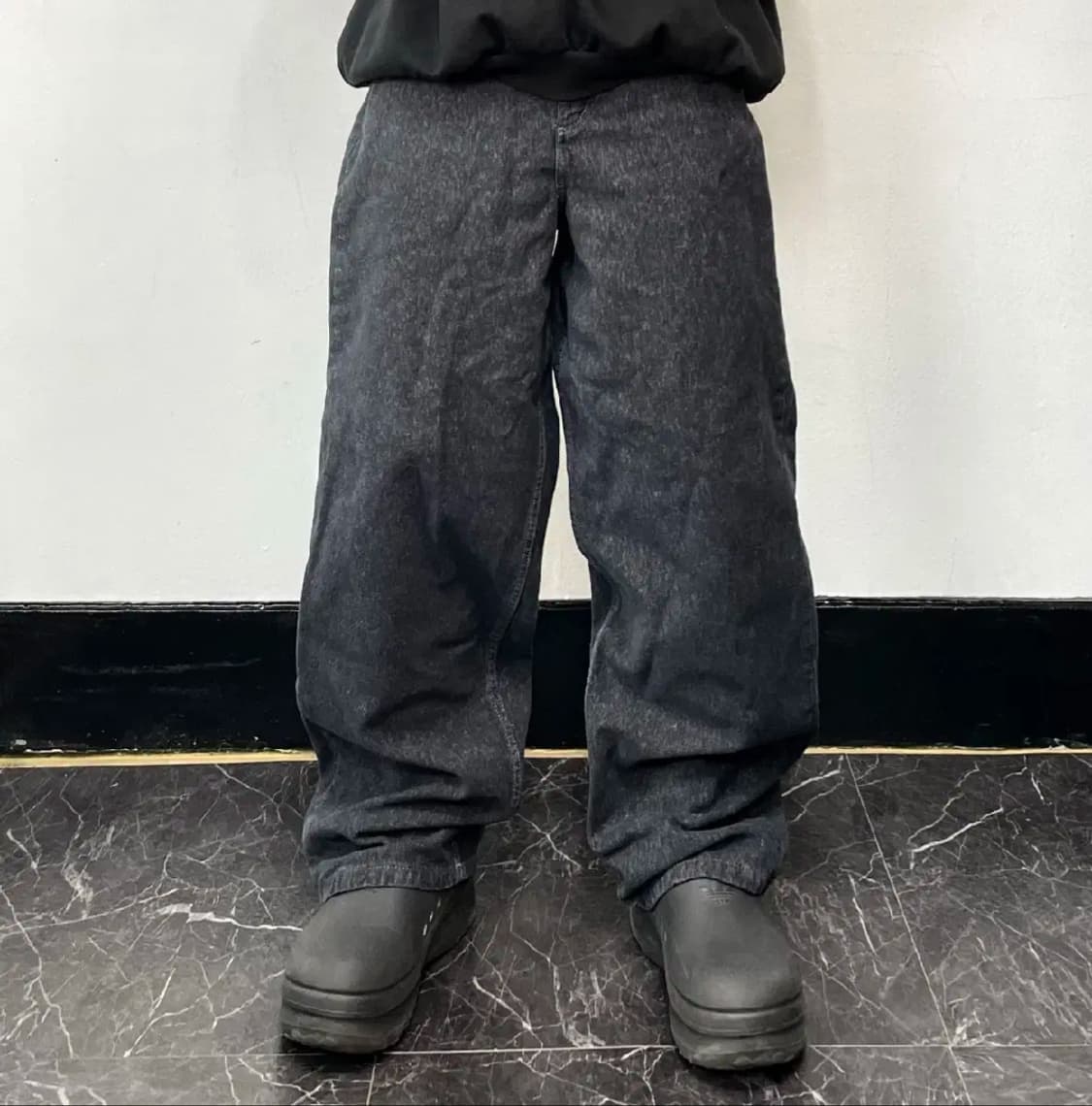 COS 코스 릴렉스드 와이드 레그 핏 데님팬츠 상품이미지1