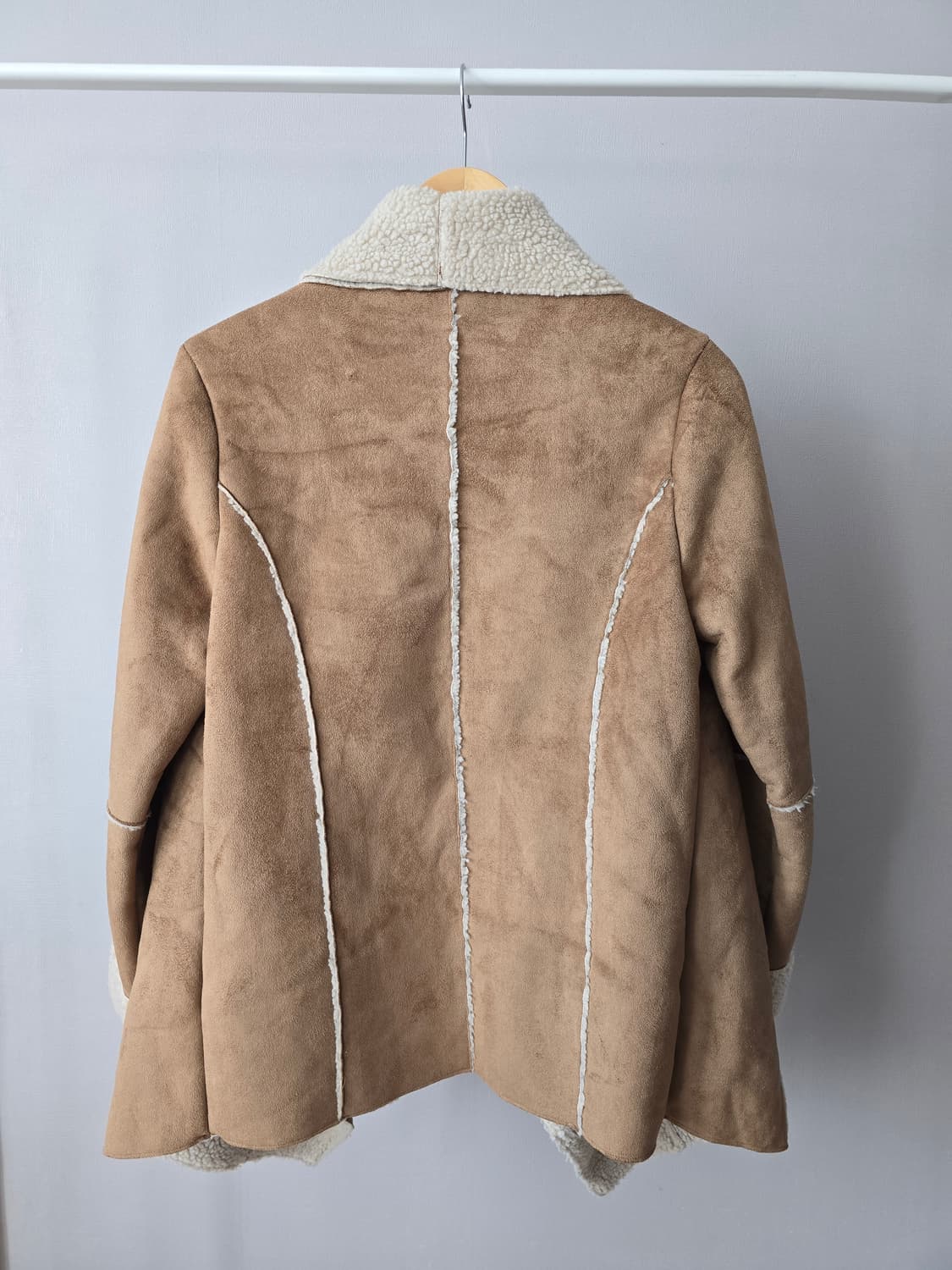 ROSE BUD 에코 무스탕 가운형 재킷 상품이미지3