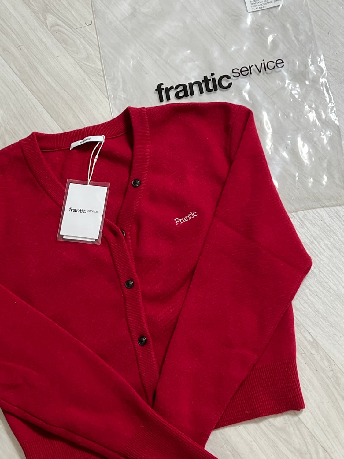 [새상품] 프랜틱서비스 - 볼륨 슬리브 캐시미어 가디건 (레드) 상품이미지7