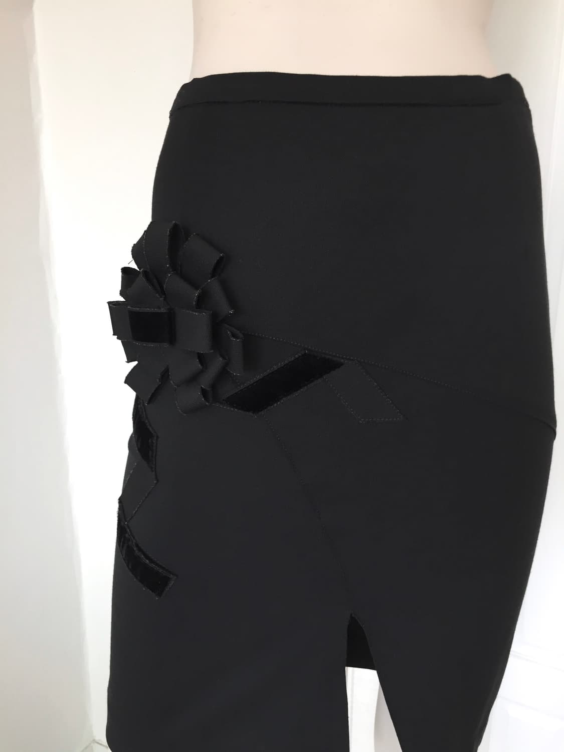 Moschino Rosette Embellished Midi Skirt 상품이미지7