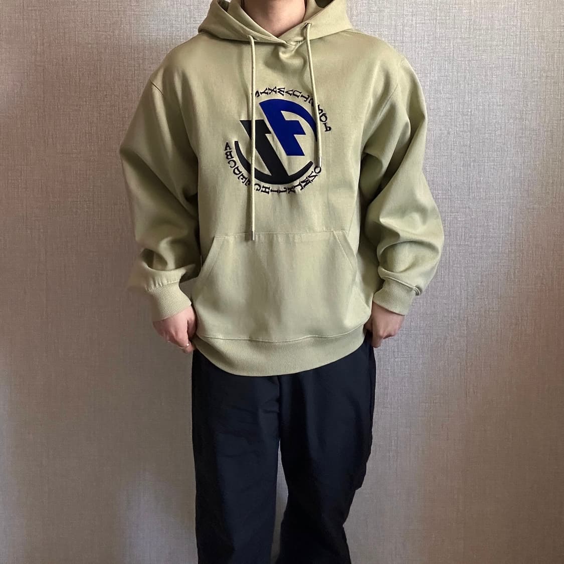 Ader Error x Zara 라이트 그린 자수 후드티 상품이미지1